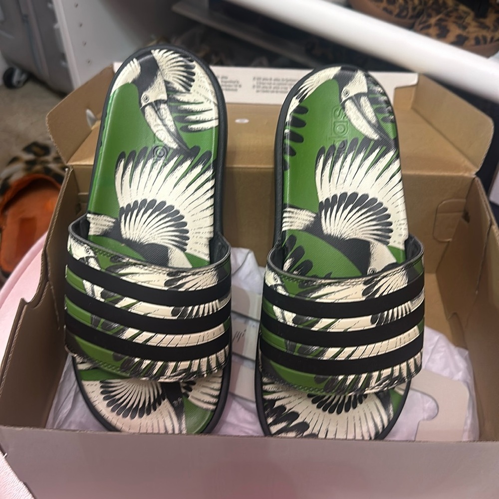 Adidas x Farm Río Adilette Platform Slides Sandals , Sz 7. Run big! fit 7.5 - 8